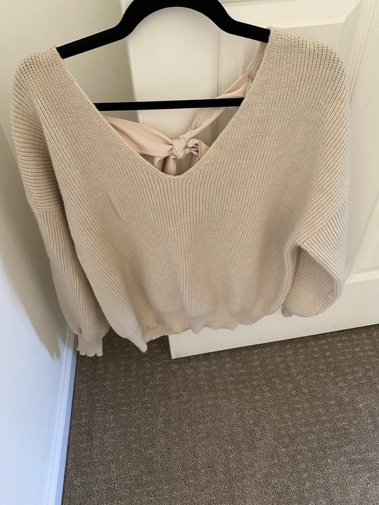 SHEIN Sweaters - SHEIN Cream V-Neck Ribbed Knit Sweater